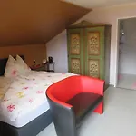 Panzió Haus Elena 3*