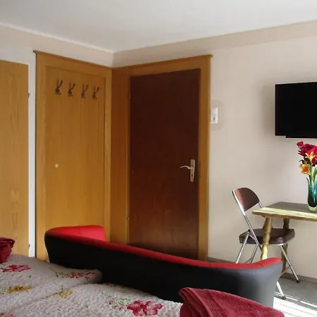 Haus Elena Couette-café 3*