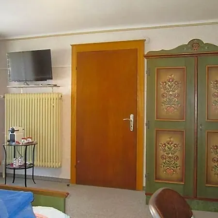 Haus Elena Bed & Breakfast 3*